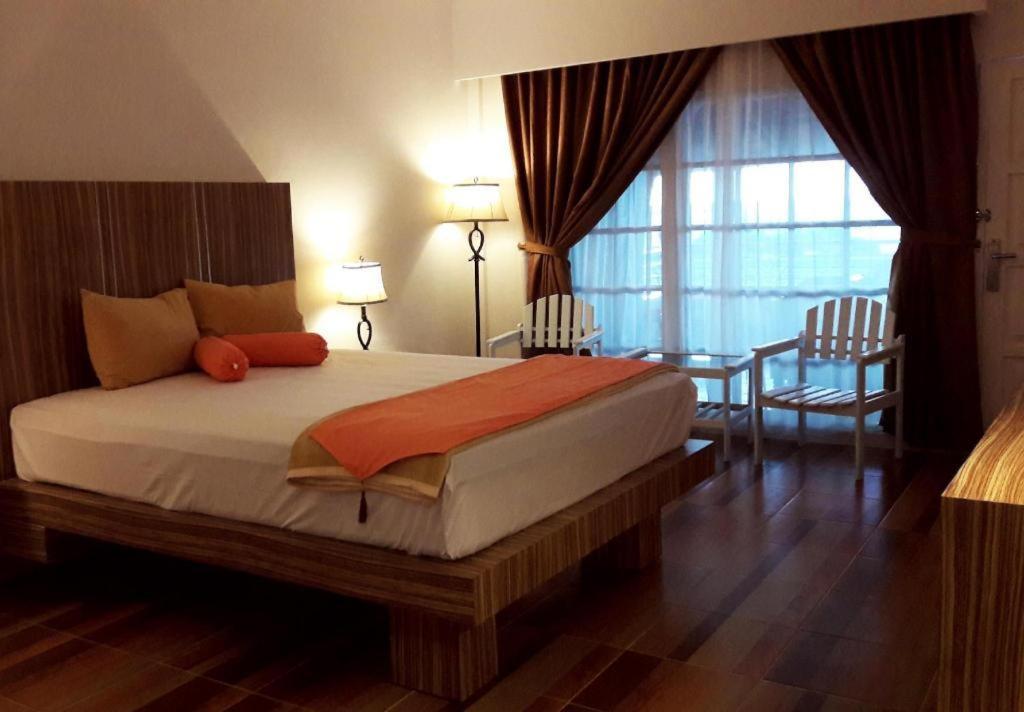 Satria Wisata Hotel Pare-Pare Exterior photo