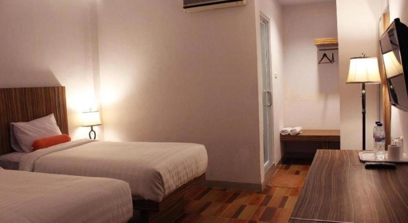 Satria Wisata Hotel Pare-Pare Exterior photo