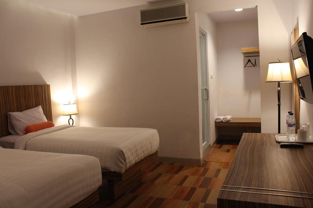 Satria Wisata Hotel Pare-Pare Exterior photo