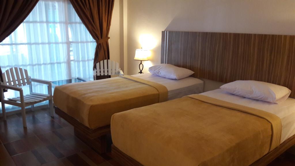 Satria Wisata Hotel Pare-Pare Exterior photo